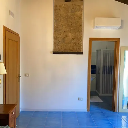 La Del Curato Lentiscosa