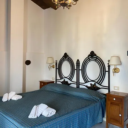 La Del Curato 4* Lentiscosa